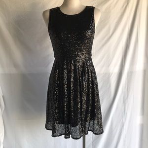 ISSI black sequins dress Sz Small